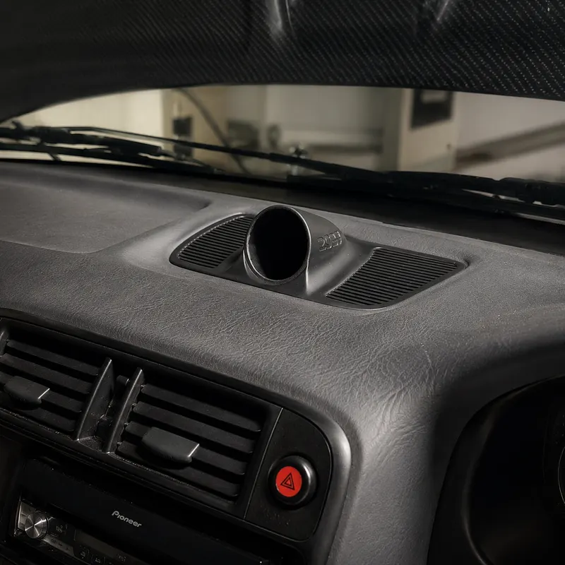52mm gauge pod mounted in a Civic EK dash